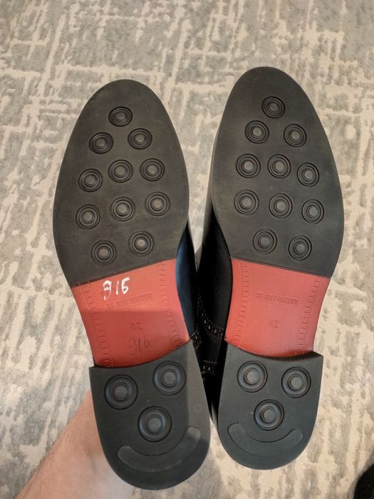 Новый туфли продам