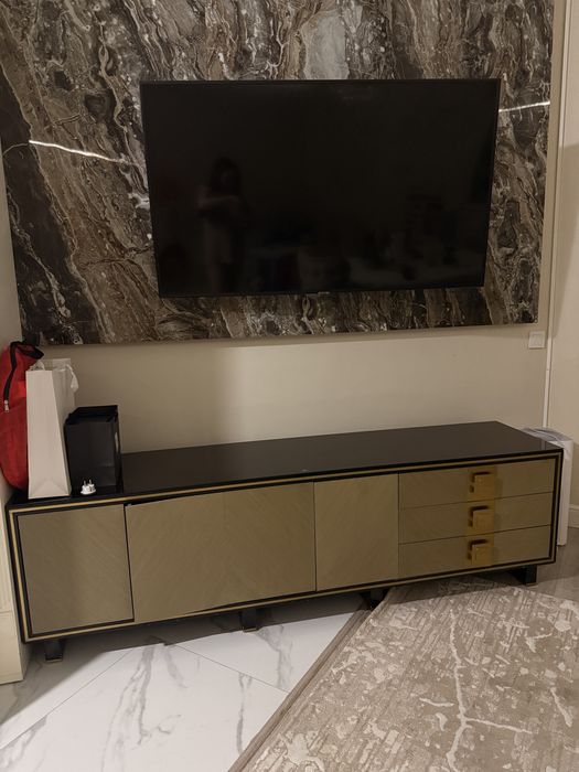 Тумба под телевизор в гостиную