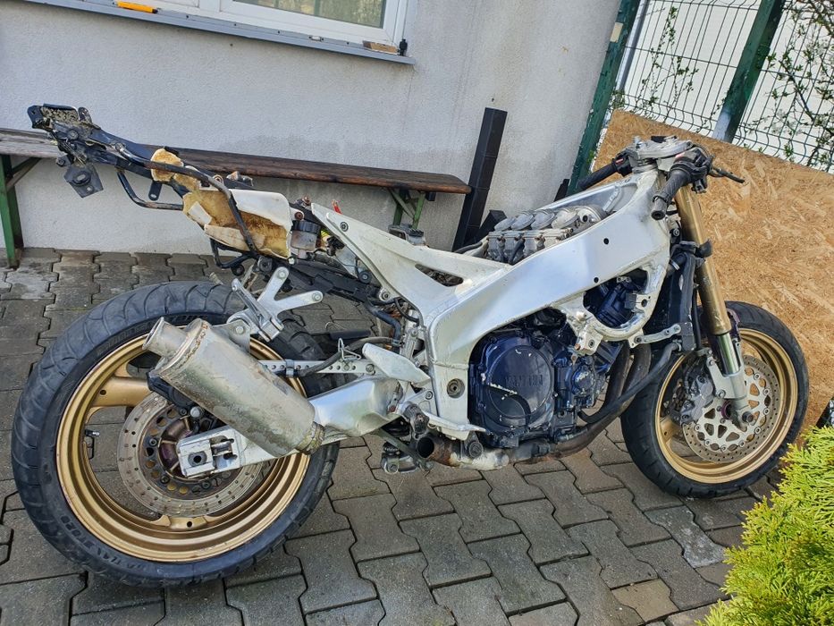 Motor Yamaha YZF1000 R1