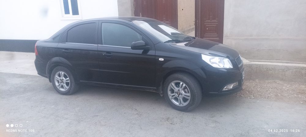 Нексия 3 сотилади