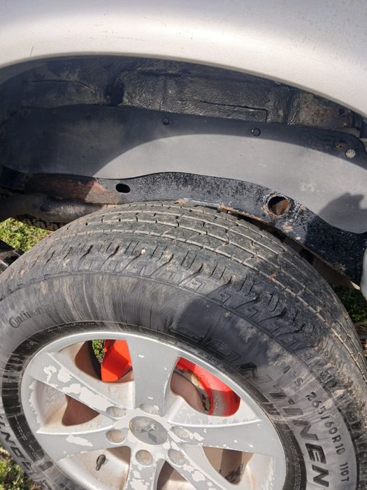 Vând Mitsubishi L200