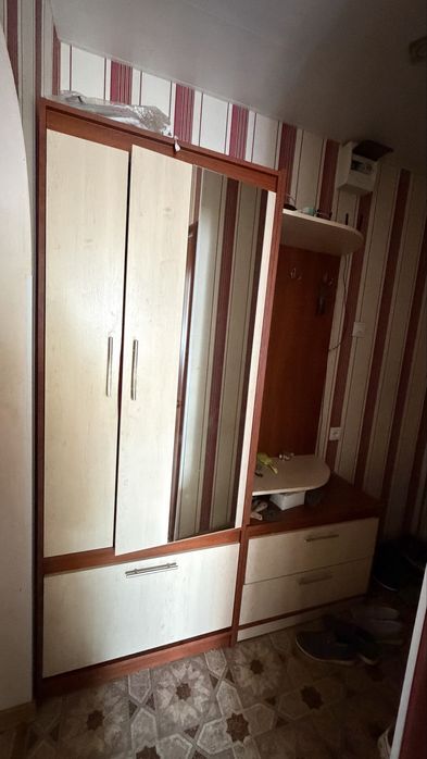 Продам прихожую 20000тг