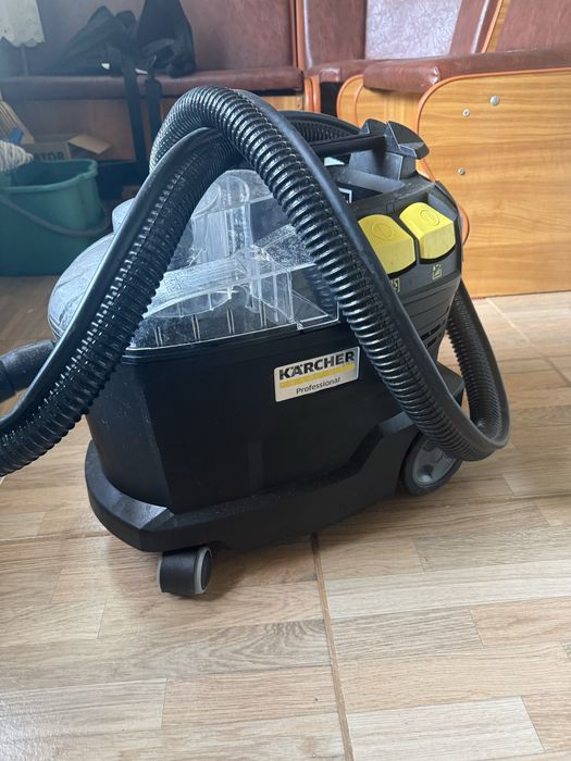 Karcher Puzzi 8/1 + Karcher SC3