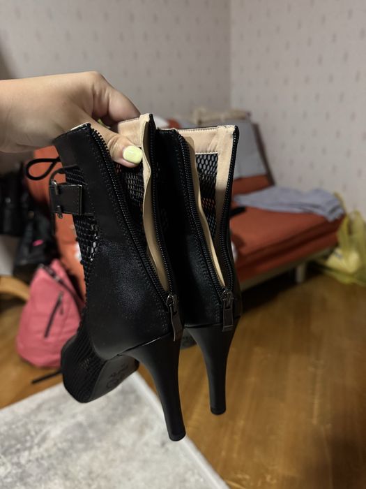 Продам туфли для  танцев high heels