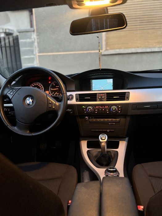 BMW Seria 3 E91 318d