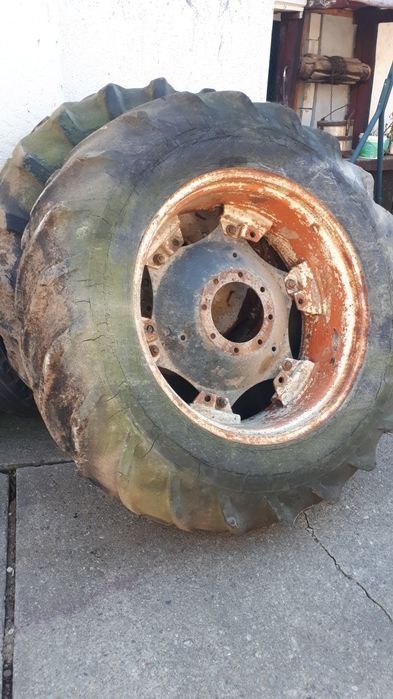 Anvelope cu jenti International 16,9R34