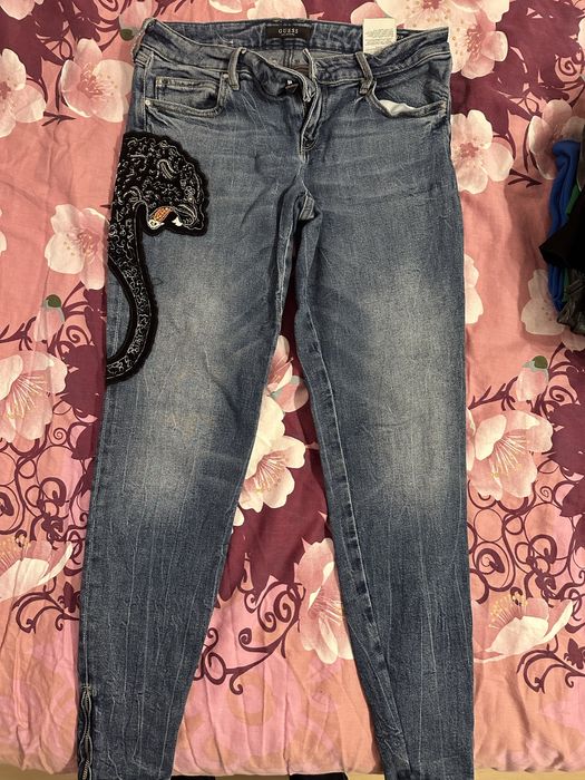 Блуза и дънки на Guess