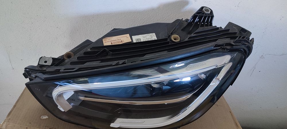Far stanga mercedes GLC facelift