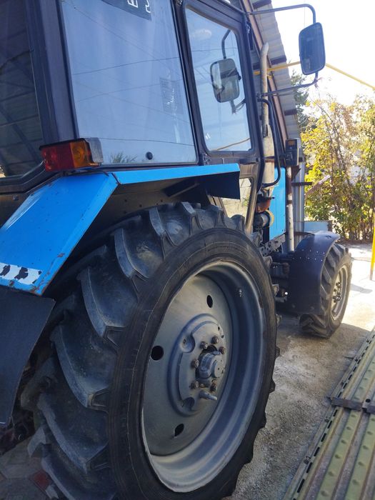 Трактор МТЗ беларус 82,4