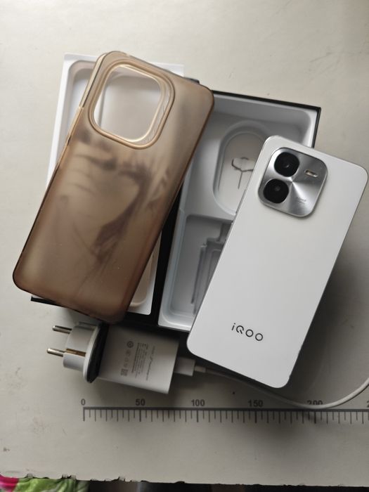 Iqoo z9x бу отличный