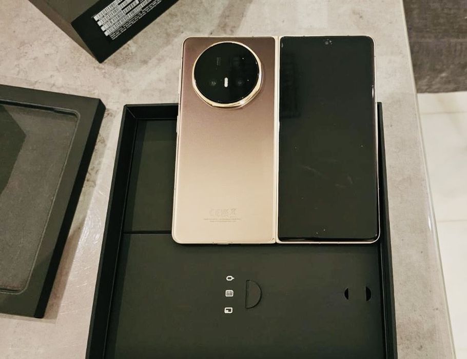 Смартфон HONOR Magic V5 - 512 ГБ