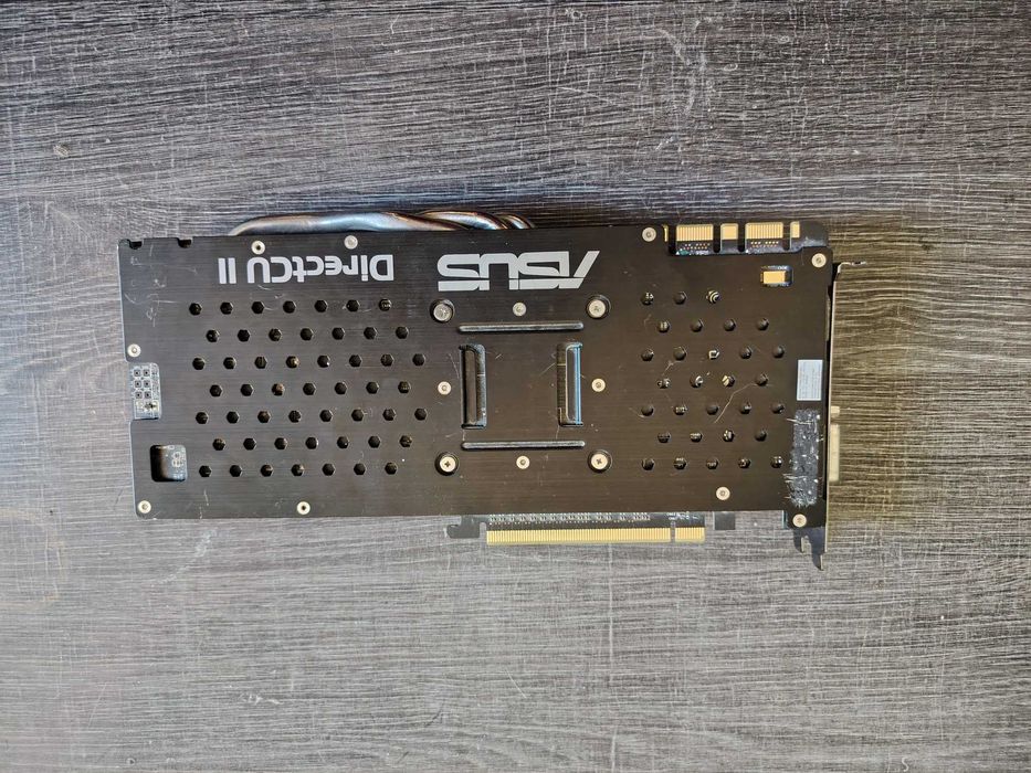 ASUS Nvidia GTX 770 DirectCU II 4GB