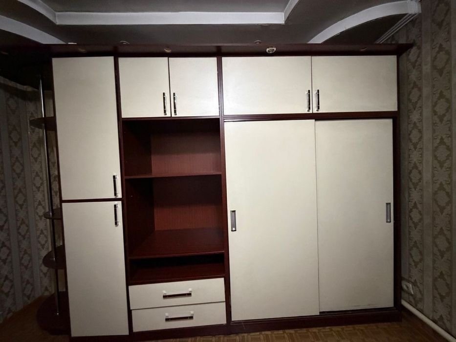 Продам комплект мебели