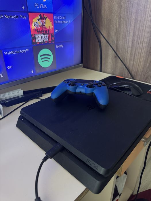 PlayStation 4 slim