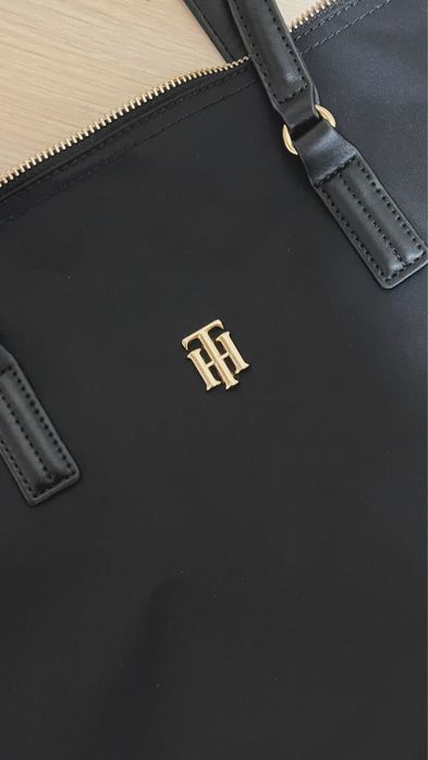 продам сумку tommy hilfiger