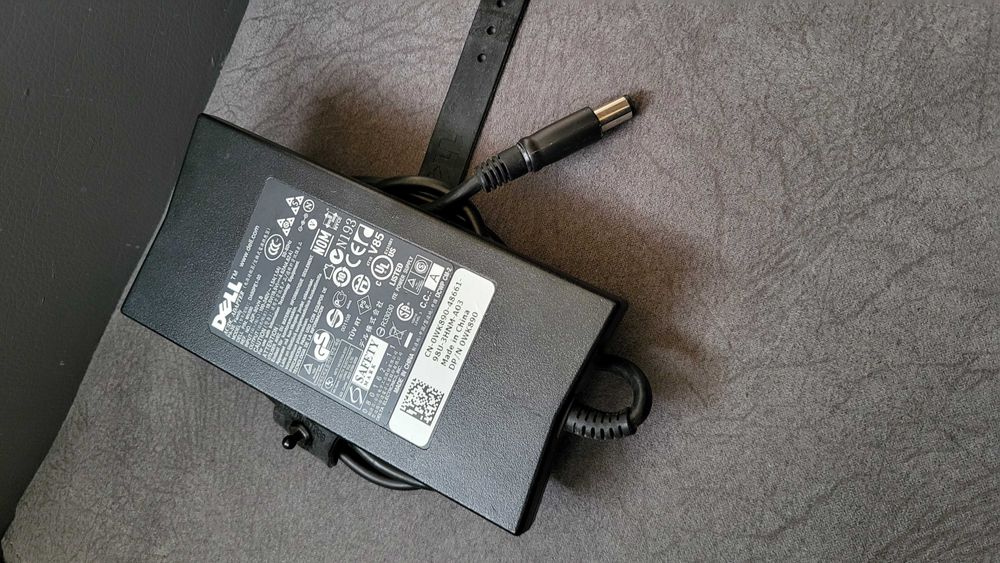 DELL Incarcator Adaptor 19,5V-4.62A fuctional 90W