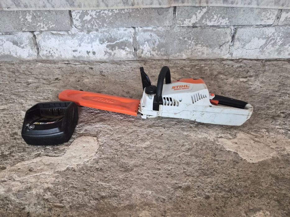 Drujbă cu acumulator Stihl MSA 120C