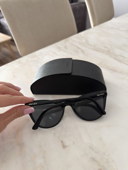 Prada Cut Eye слънчеви очила
