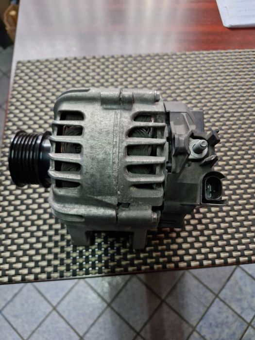Vand Alternator Ford