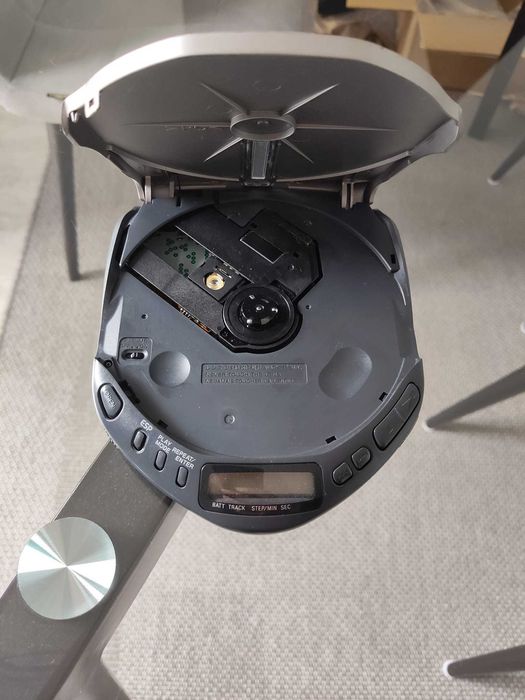 CD Player Portabil Sony Discman D-E307CK