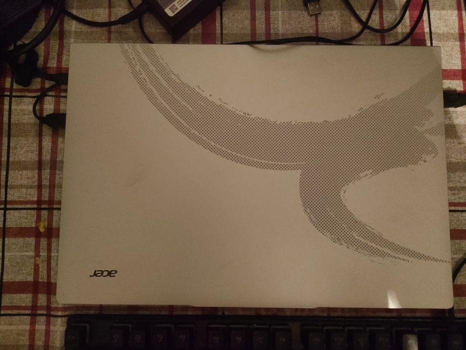 Продам ноутбук Acer срочно!!