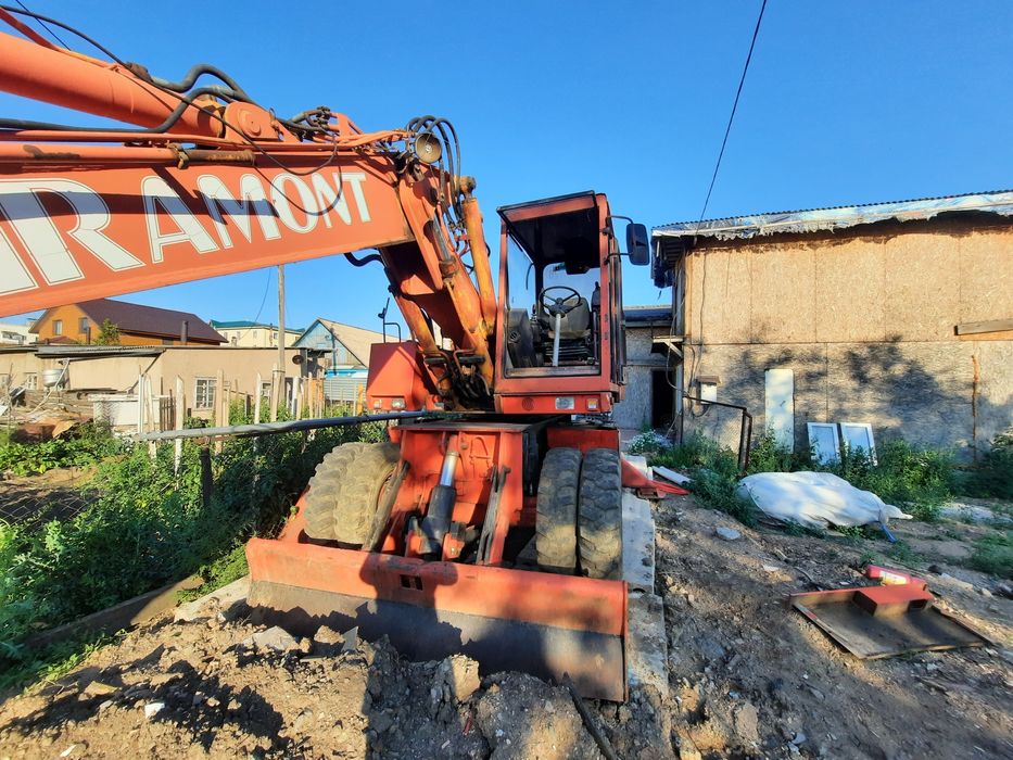 Экскаватор колесный Case 888 P 2AL