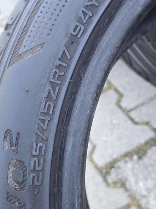 225 45 17 Hankook 2 бр.