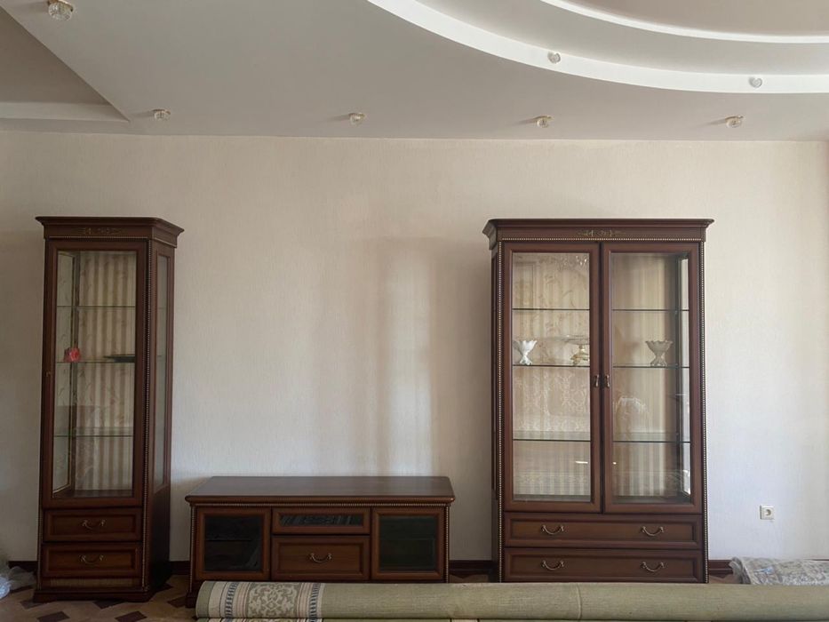 Стенка в гостинную