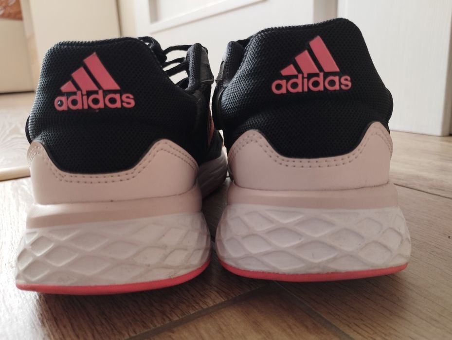 Маратонки Adidas 36 н