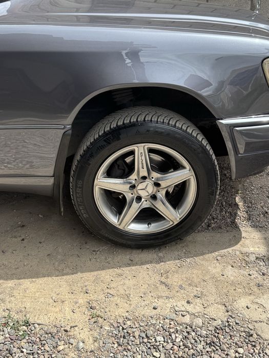 Продам Диски Р17 AMG вместе с шинами