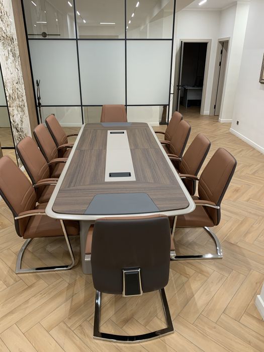 Офисная мебель стол со креслами