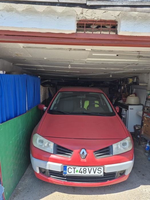 Vand masina pentru munca foarte intretinuta si merge foarte bine cu proba Renault megane benzina itp si asigurare valabila!!
