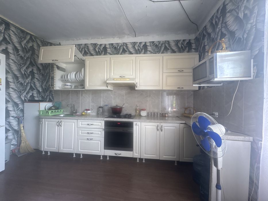 Кухонный гарнитур продаю