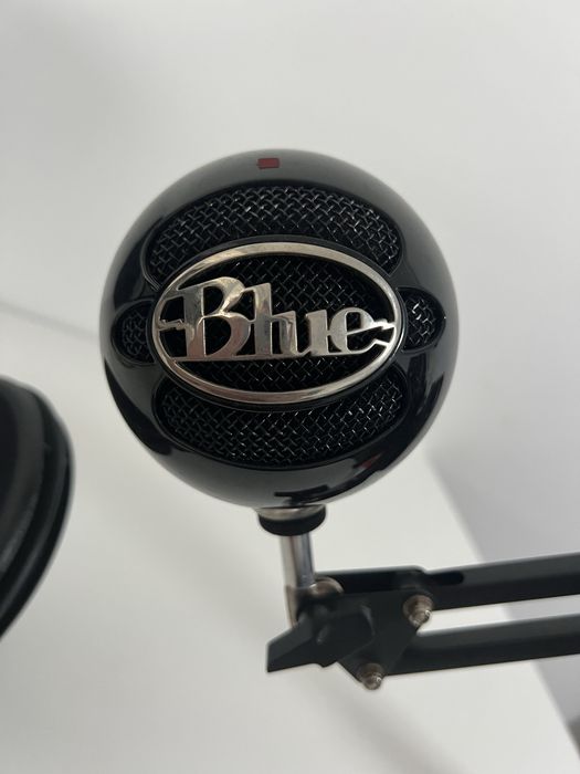 Microfon Blue Snowball + Brat birou + Pop filter