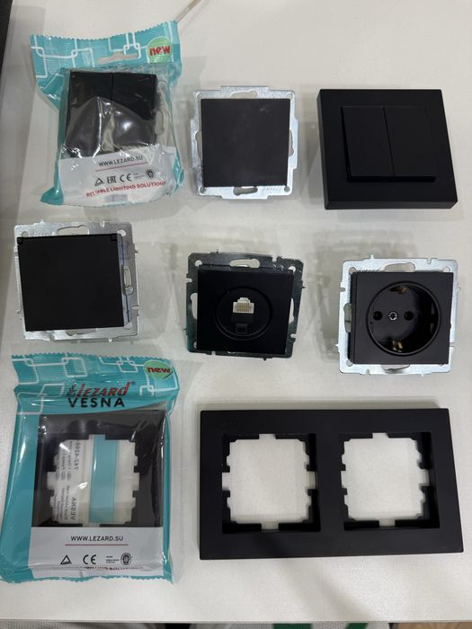 Розетки lezard vesna