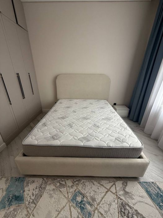 Кровать новая с матрасом
