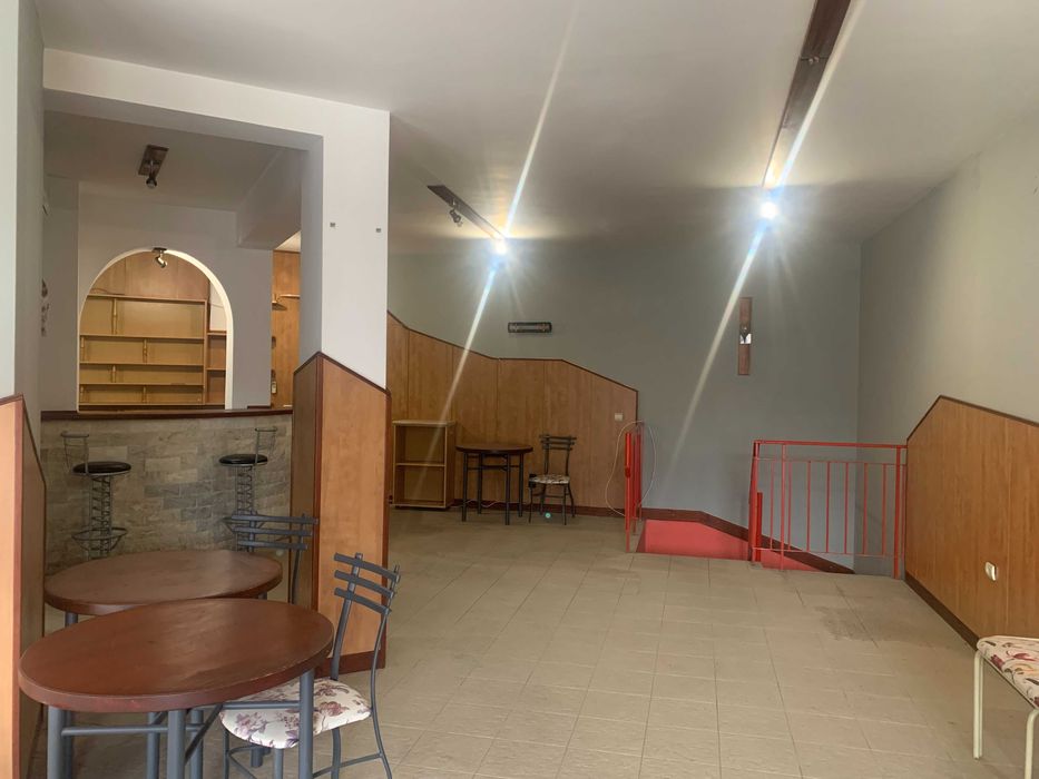 Продава се Магазин в Карлово - 160 кв.м за 1225 €/кв.м - Снимка #1