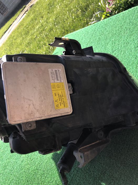 Ксенонов фар bmw e90 e91