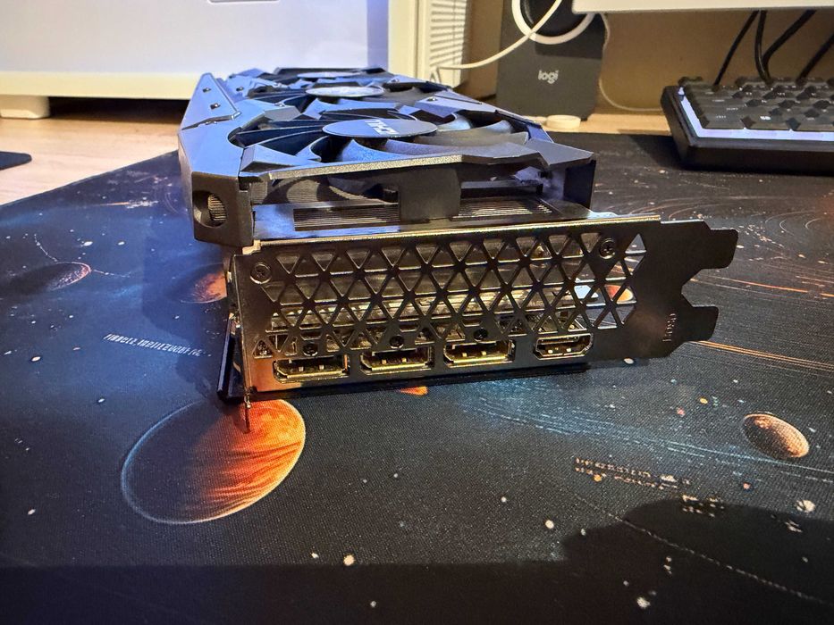Продавам видео карта INNO3D GEFORCE RTX 3070 ICHILL X4