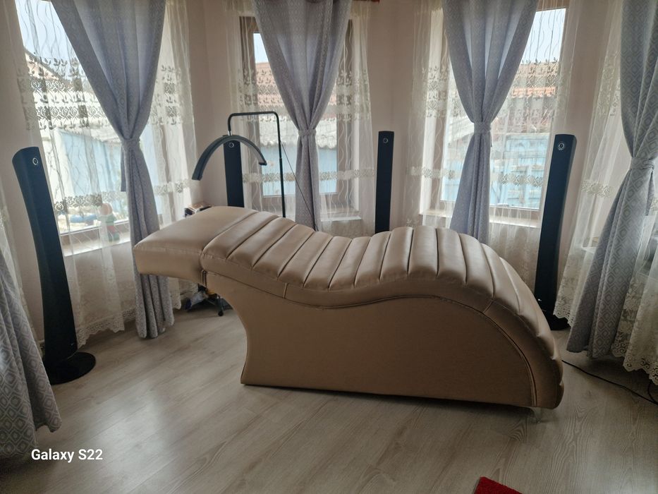 Vând pat profesional de gene