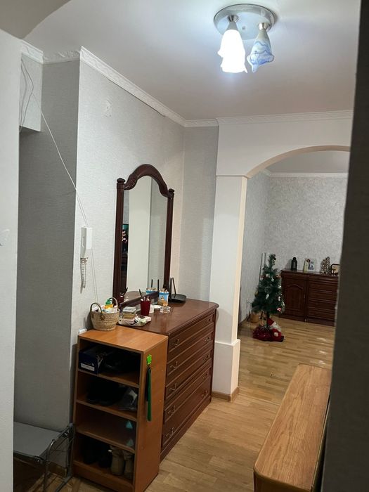 Продам двухкомнатную квартирутиру