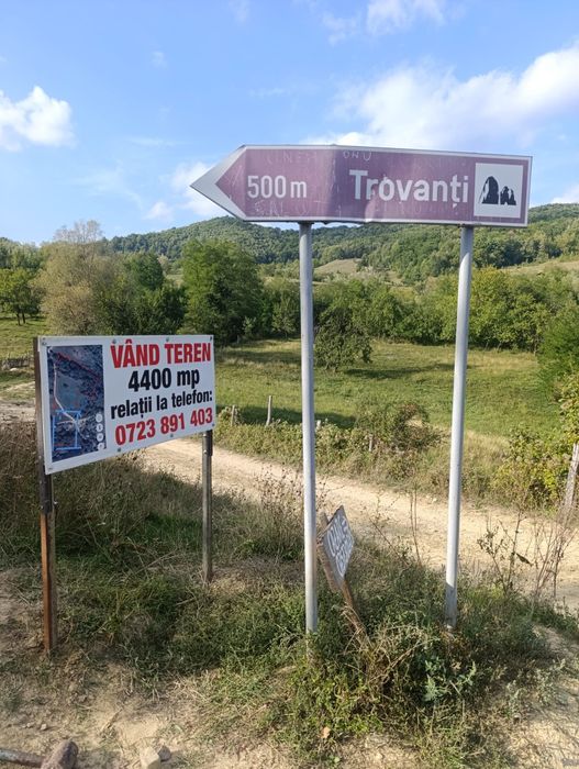 Vând teren intravilan/extravilan