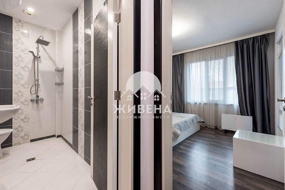 Дава се под наем Тристаен апартамент в Варна, Център - 80 кв.м за 747.66 € - Снимка #7