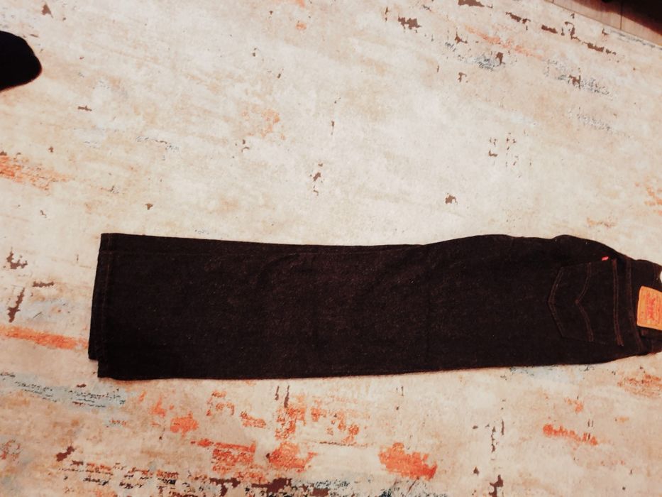 Blugi  Levis Strauss 31/32 noi noi