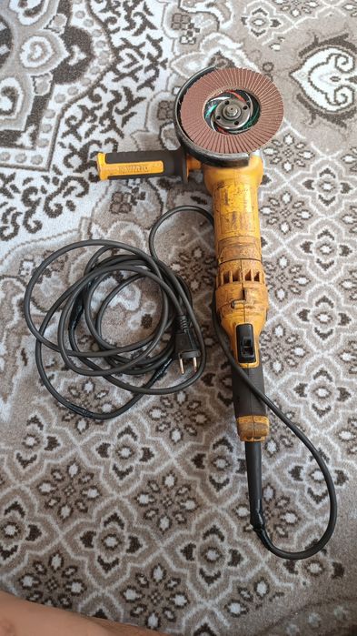 Продам болгарку DeWalt оригинал