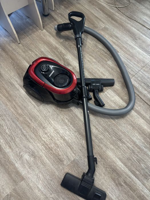 Продается пылесос Samsung