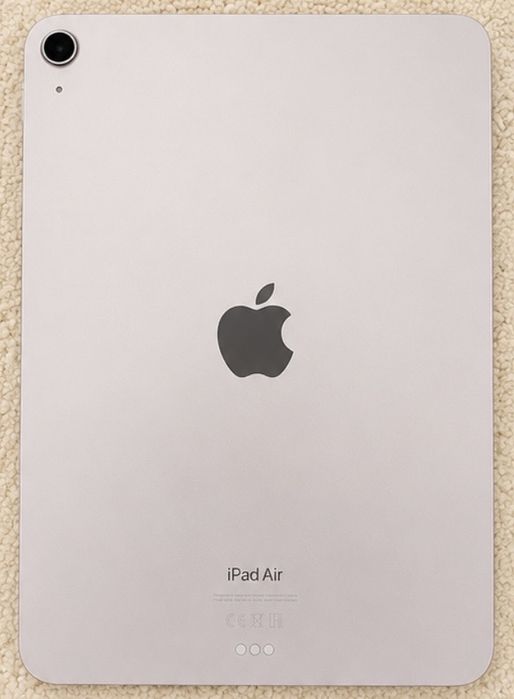 iPad Air 5 (M1) 64GB Wi-Fi – Starlight + Husă Apple Originală + Folie Sticlă
