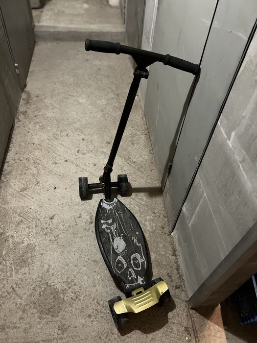 Тротинетка с четири гуми / Четириколка