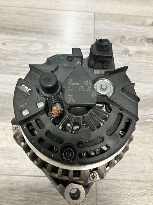 Генератор на двигатель м113  150 ампер