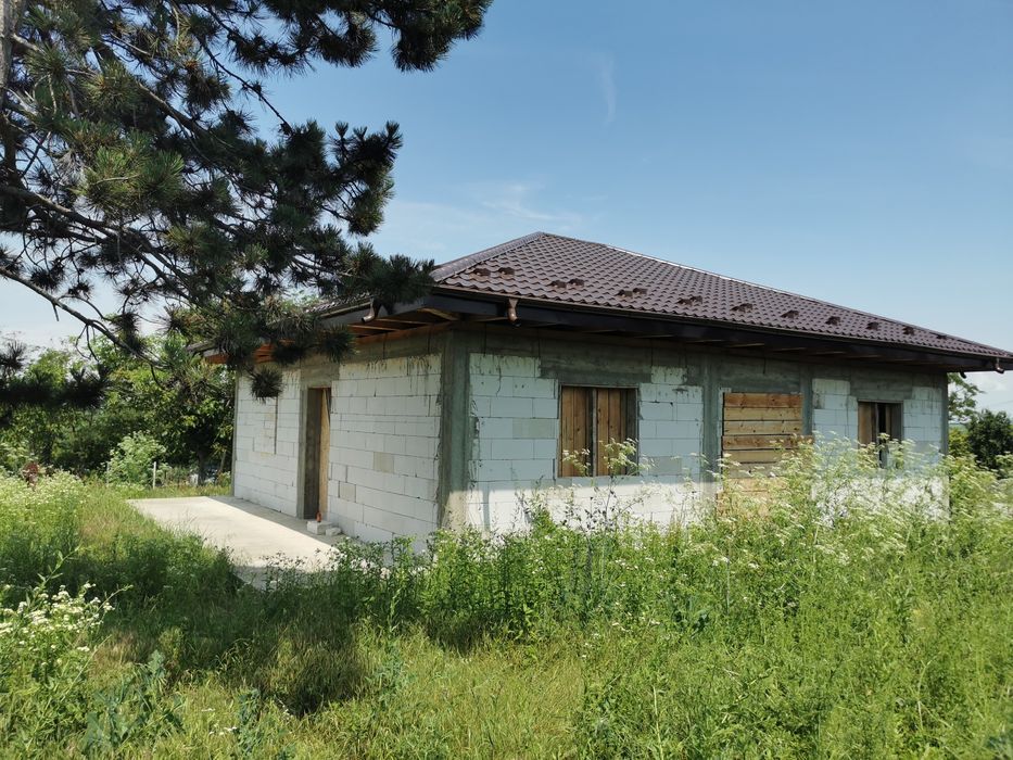 Casa de vânzare în sat horlesti com. rediu